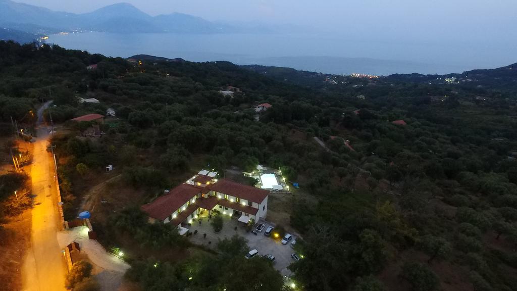 Tenuta Terre Di Bosco Oasi Di Relax Nel Cilento Сан-Джованни-а-Пиро Экстерьер фото